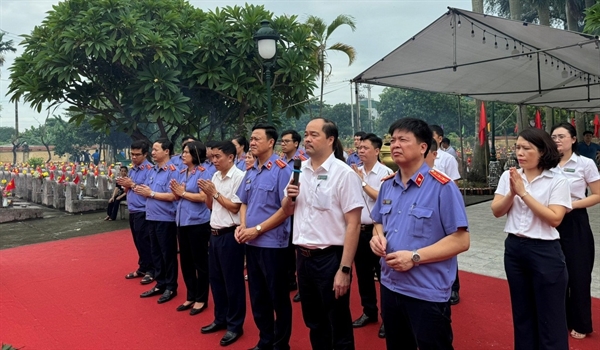Viện KSND huyện Gia Lâm, Thanh Trì thực hiện các hoạt động tưởng nhớ các anh hùng Liệt sĩ